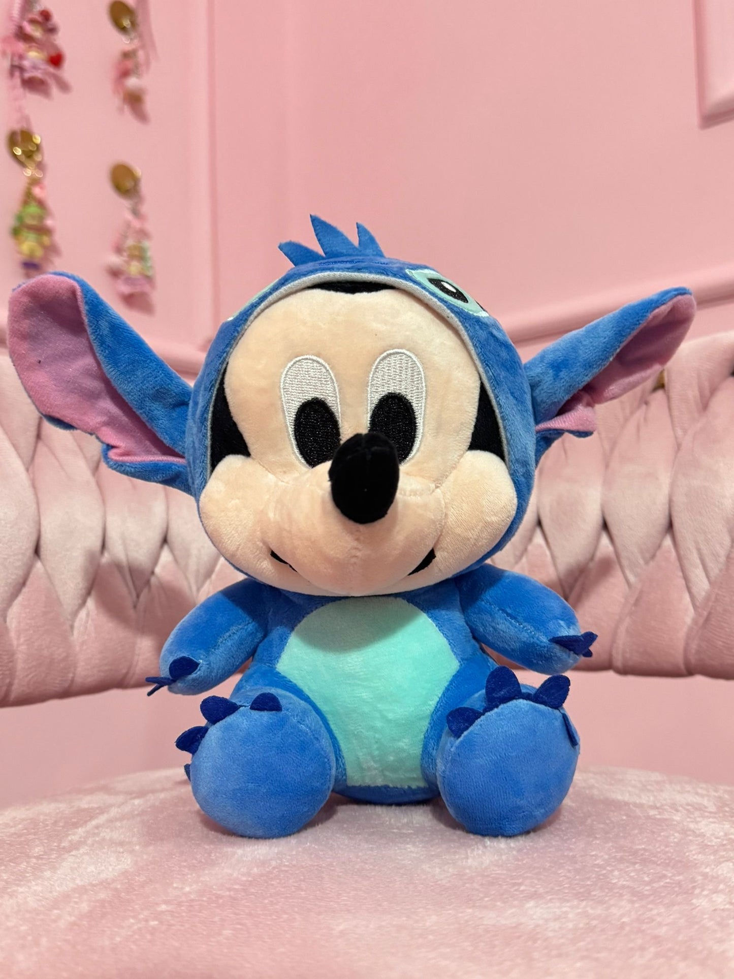 Peluche Stitch X Topolino
Peluche Stitch Angel X Minnie 25cm