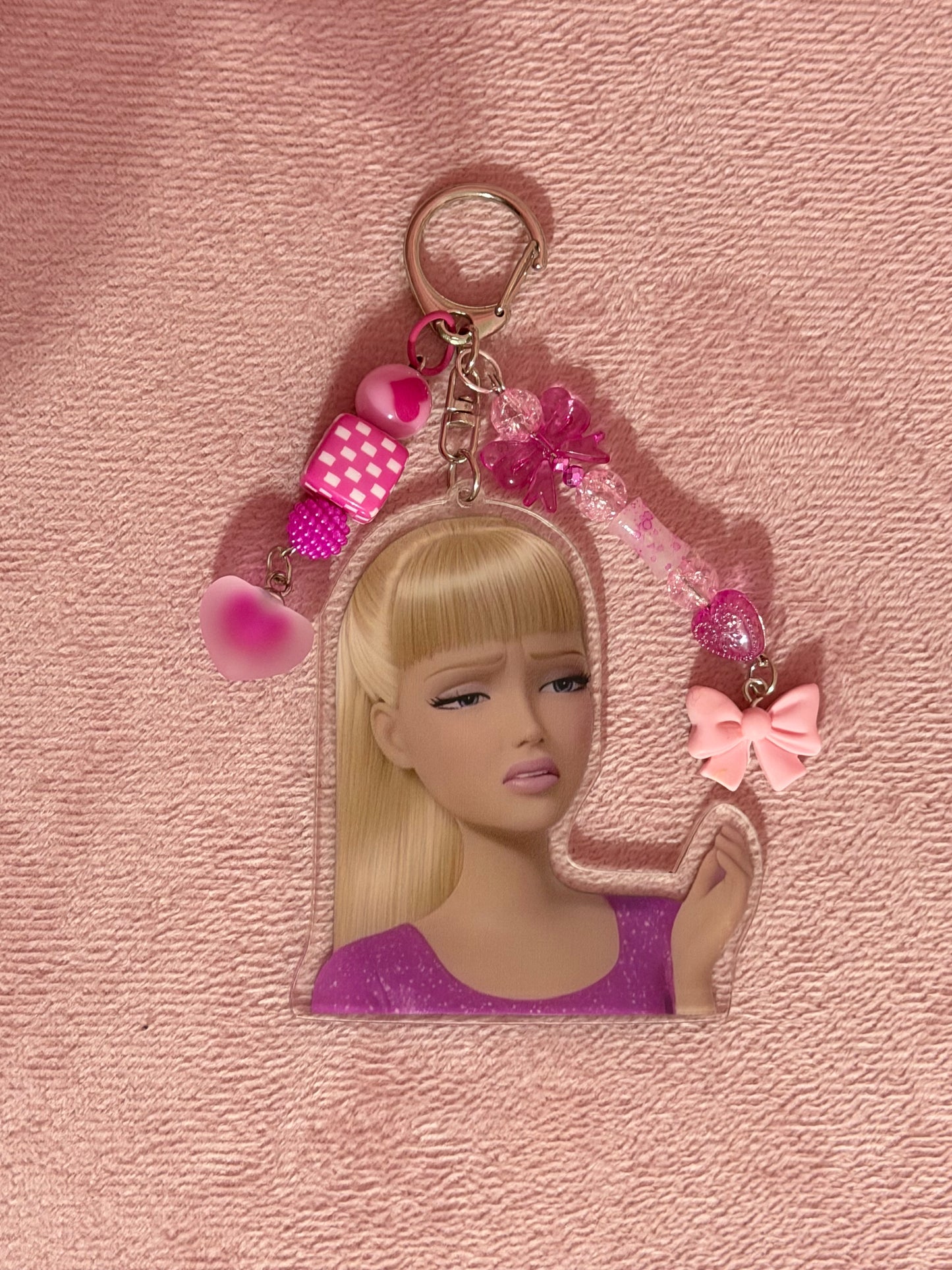 Portachiavi Blondy Doll con mini perline e ciondoli 💖 Accessorio carino e adorabile, perfetto come regalo 🎀 Ideale per borse e zaini