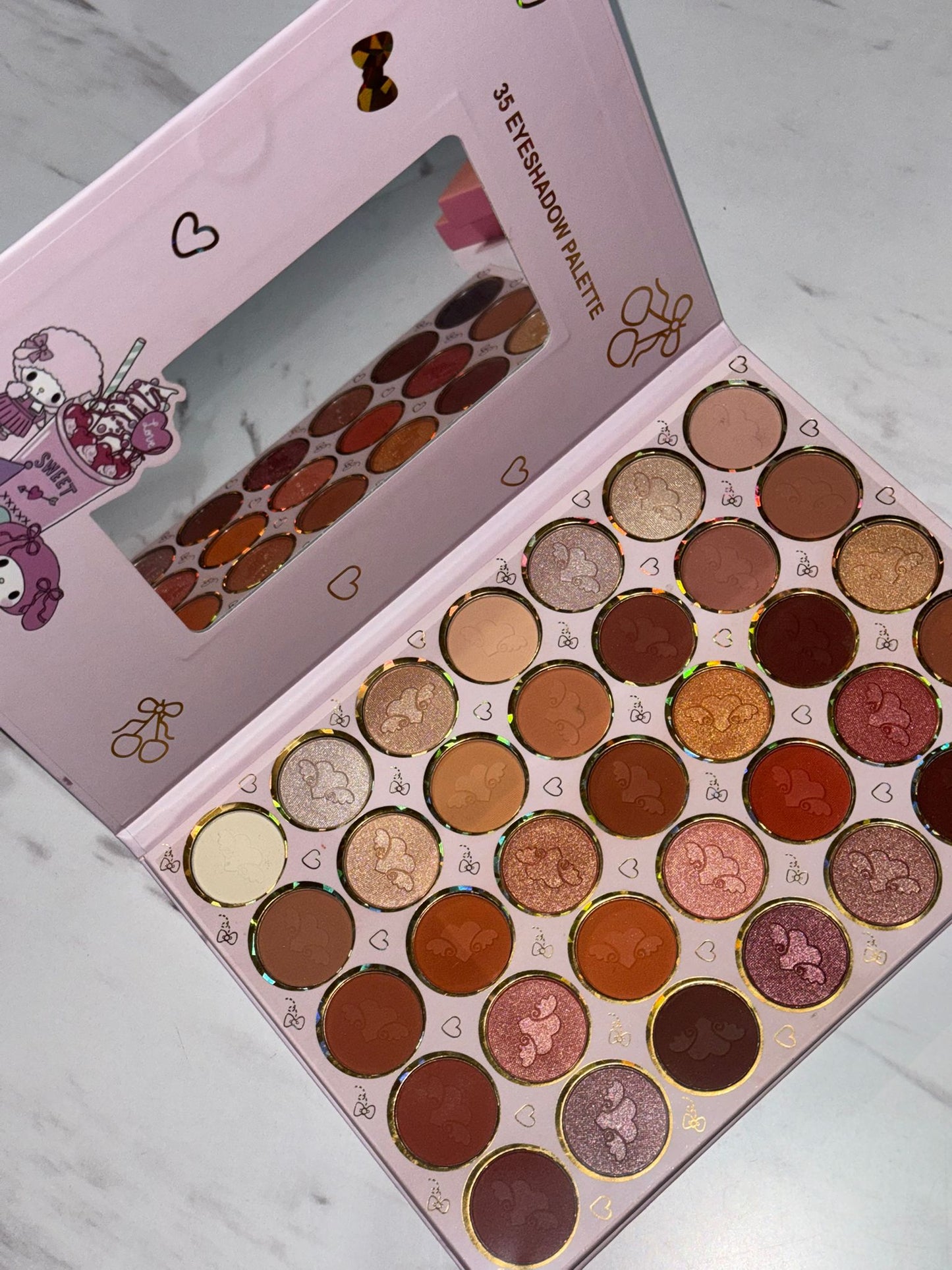 35 colors eyeshadow palette  Melody Kuromi