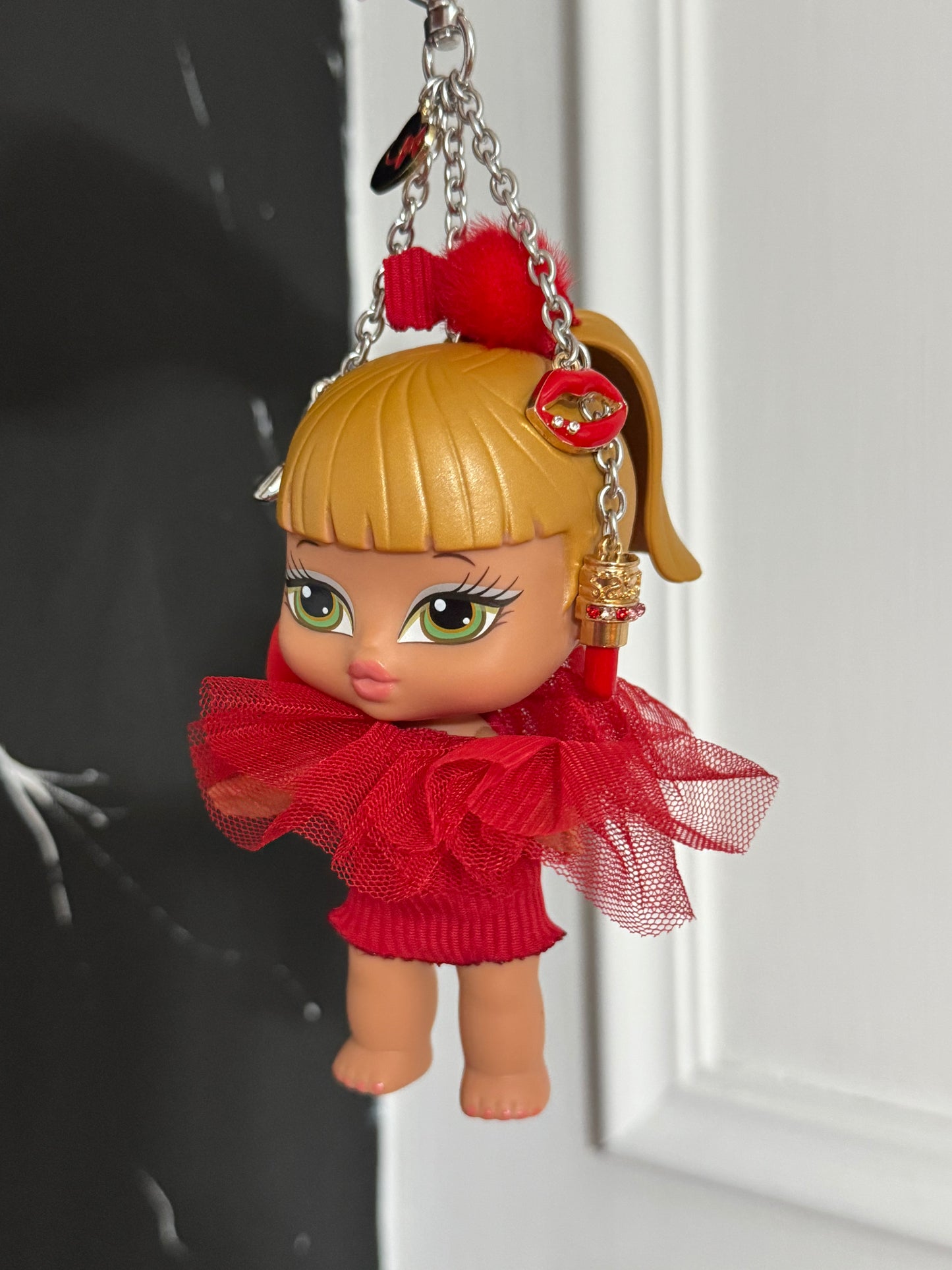 Baby Fianna - Red Bombshell