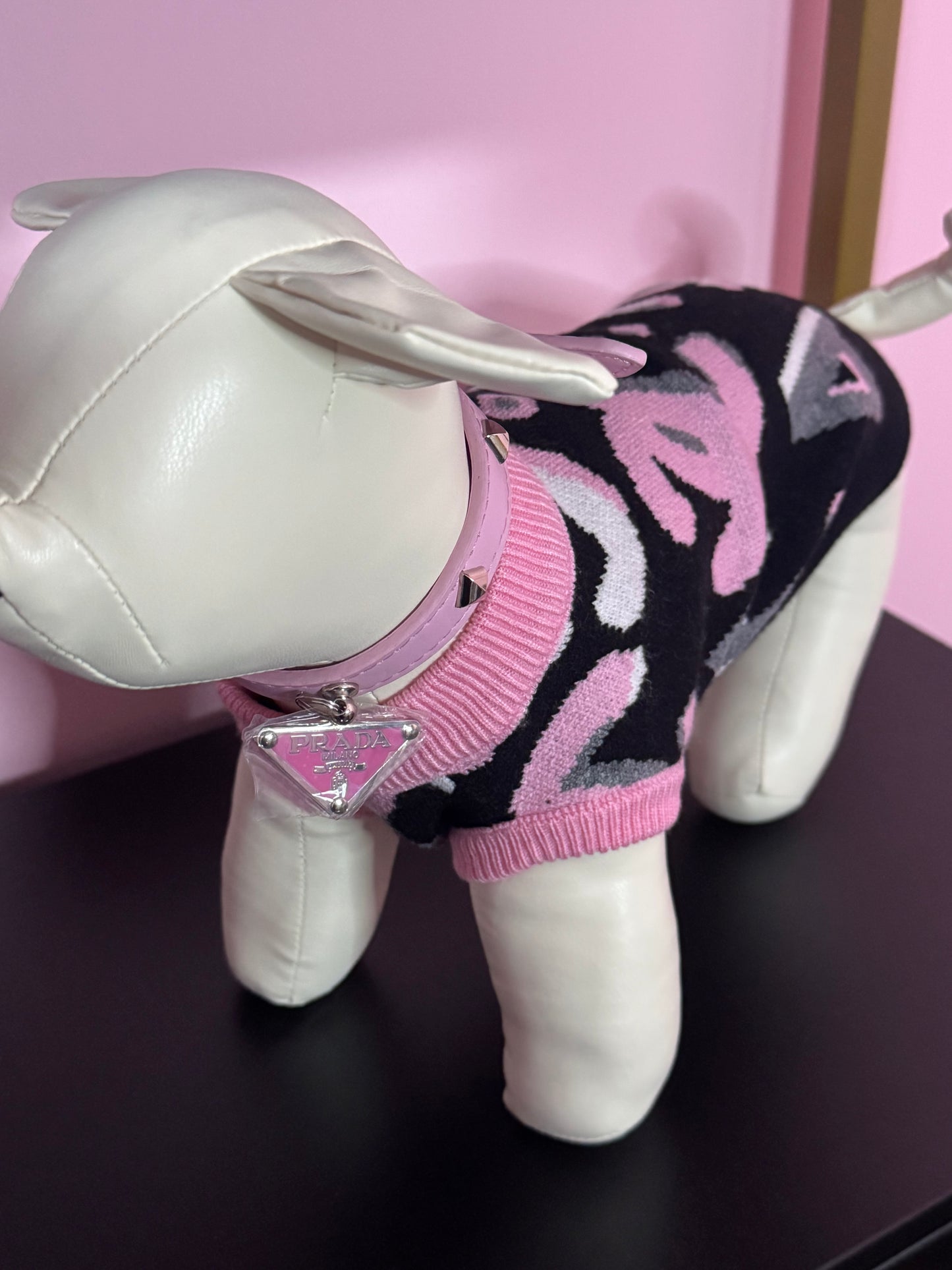 Collare chiodo rosa